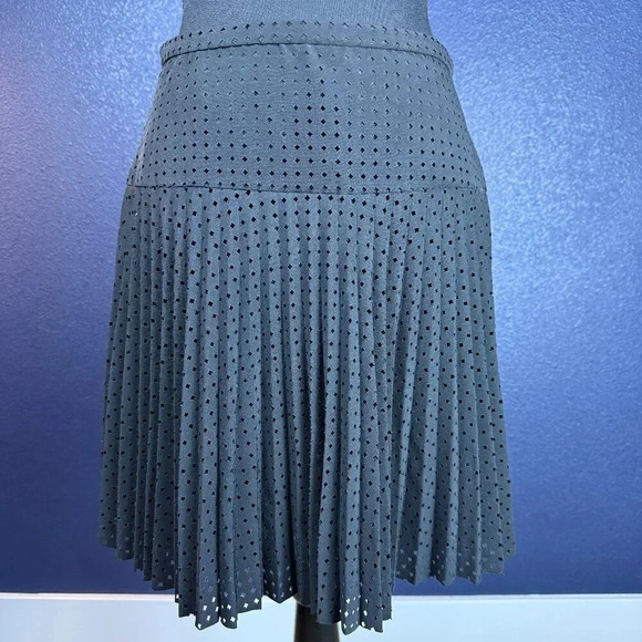 J. Crew Black Laser-cut Eyelet Pleated Mini Skirt, Size 0 - Picture 1 of 7